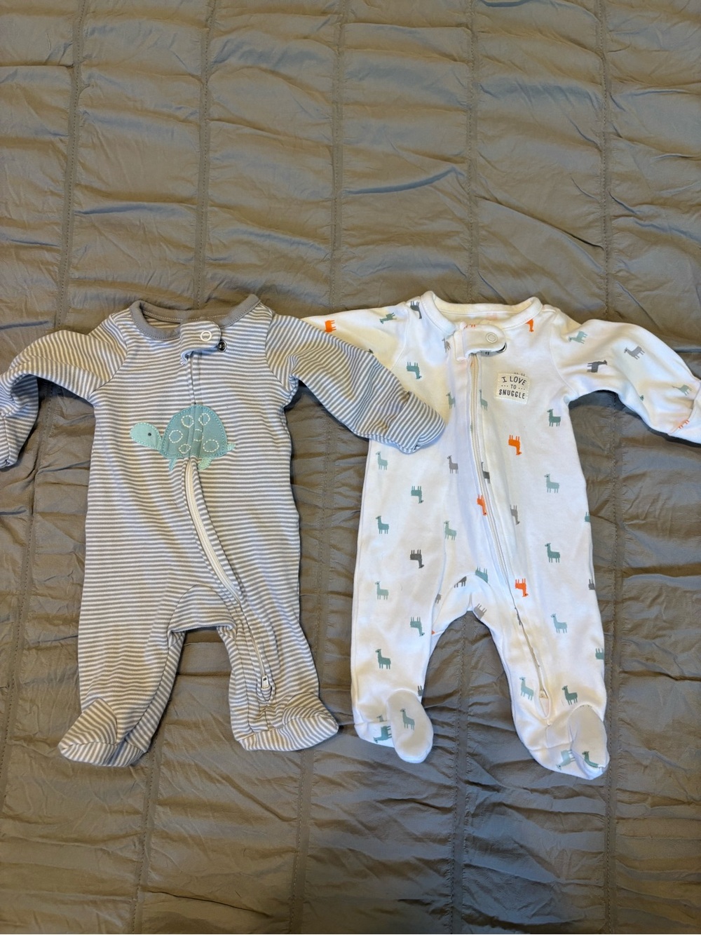 Gray Stripe Turtle One-Piece & White Giraffe Print Footed Romper Set for Kids
